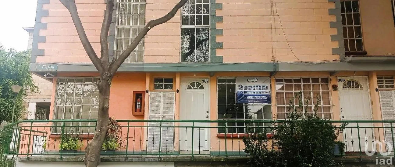 Casa en Venta en Lomas de Tarango, Álvaro Obregón, Ciudad de México | NEX-197979 | iad México | Foto 2 de 12