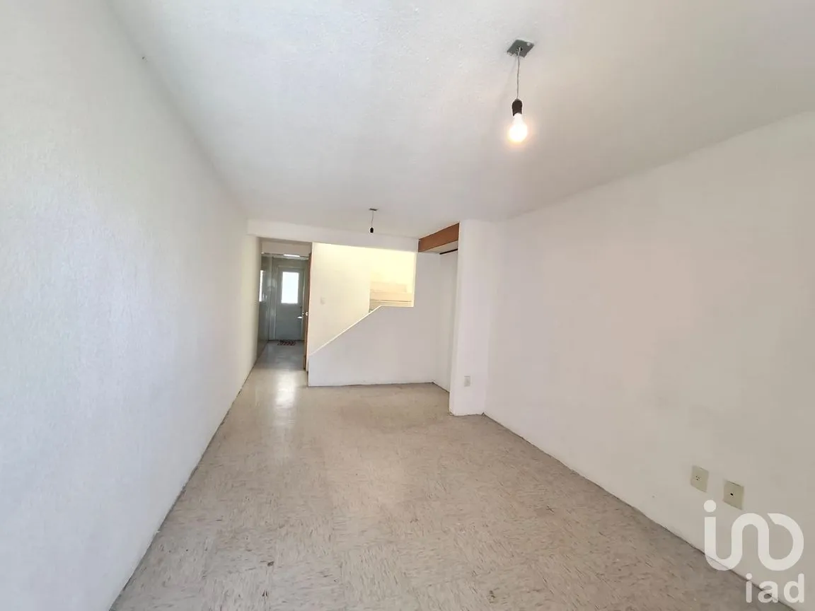 Casa en Venta en Los Héroes Tecámac II, Tecámac, México | NEX-298532 | iad México | Foto 2 de 21