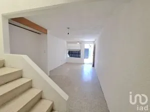 NEX-298532 - Casa en Venta, con 2 recamaras, con 1 baño, con 210 m2 de construcción.