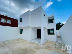 NEX-177390 - Casa en Venta, con 3 recamaras, con 3 baños, con 185 m2 de construcción en Lázaro Cárdenas, CP 24500, Campeche.
