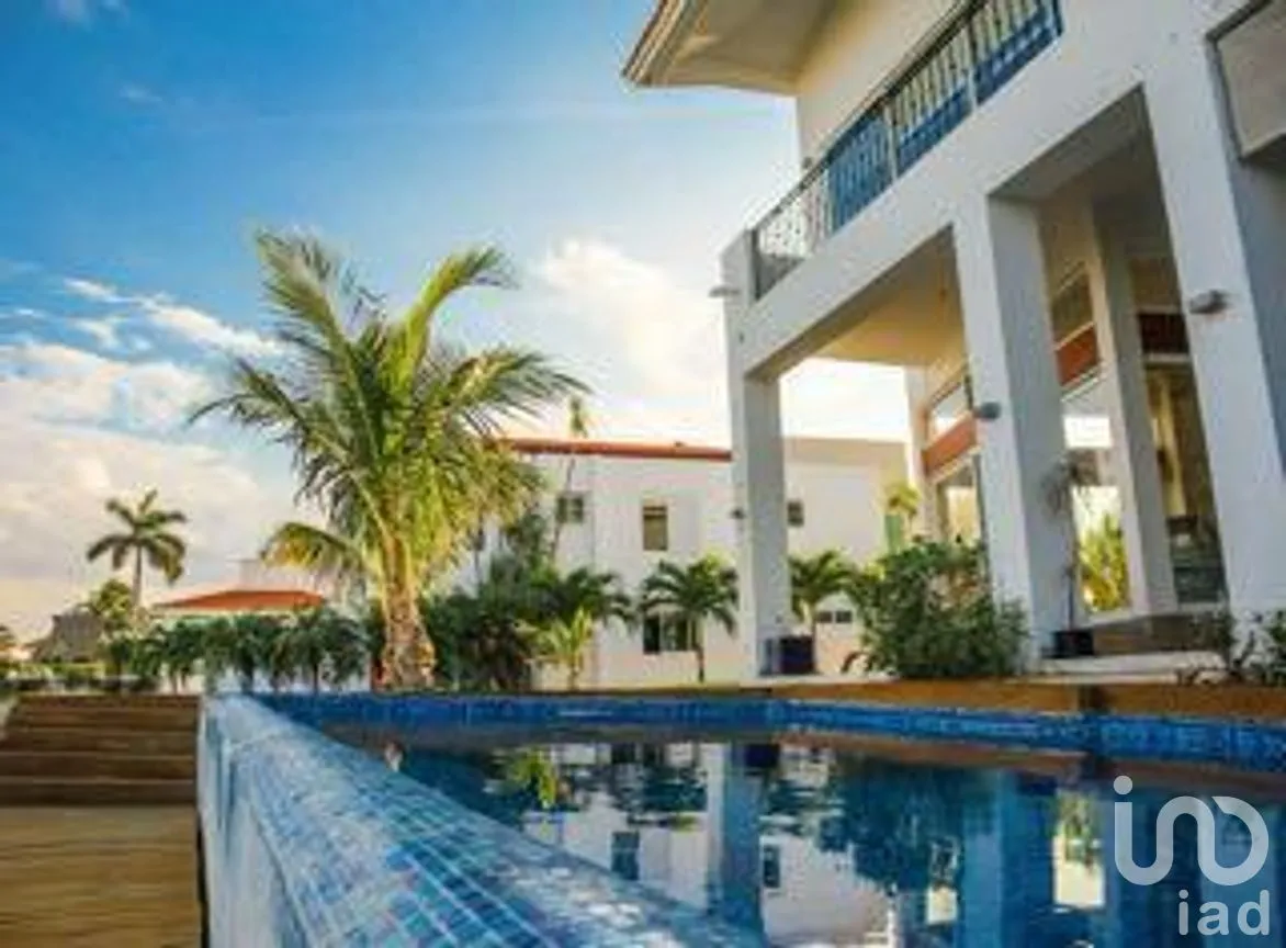 Casa en Renta en Zona Hotelera, Benito Juárez, Quintana Roo | NEX-300403 | iad México | Foto 1 de 14