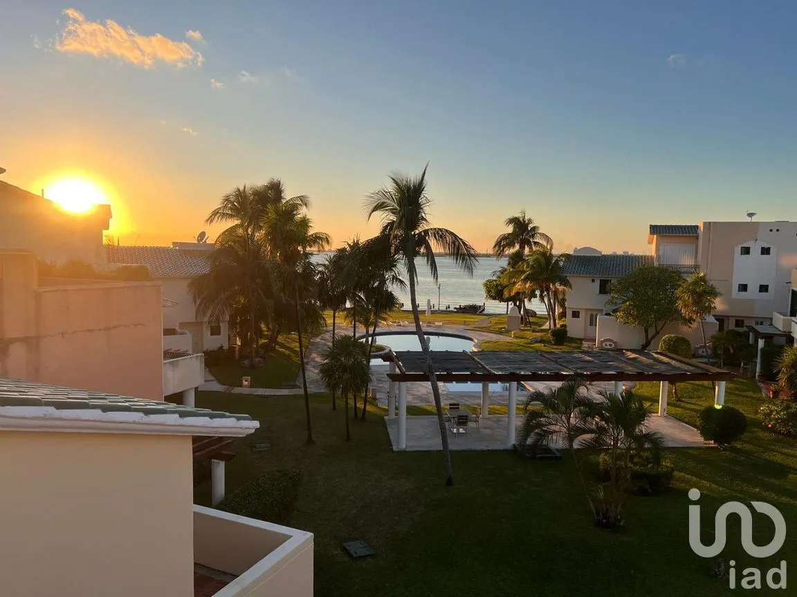 Casa en Venta en Zona Hotelera, Benito Juárez, Quintana Roo | NEX-305076 | iad México | Foto 2 de 13