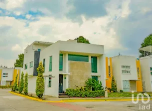NEX-172582 - Casa en Venta, con 3 recamaras, con 2 baños, con 230 m2 de construcción en Benevento, CP 52755, México.