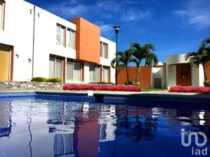 NEX-177415 - Casa en Renta, con 2 recamaras, con 1 baño, con 76 m2 de construcción en Villas de Xochitepec, CP 62790, Morelos.