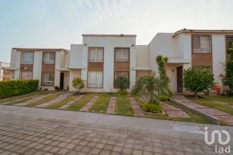 NEX-192159 - Casa en Renta, con 2 recamaras, con 1 baño, con 82 m2 de construcción en Real Santa Fe, CP 62794, Morelos.