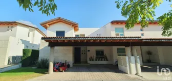 NEX-177199 - Casa en Venta, con 4 recamaras, con 5 baños, con 474 m2 de construcción en Lomas del Campanario II, CP 76146, Querétaro.