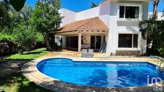 NEX-177578 - Casa en Venta, con 3 recamaras, con 3 baños, con 360 m2 de construcción en Playa Car Fase II, CP 77717, Quintana Roo.