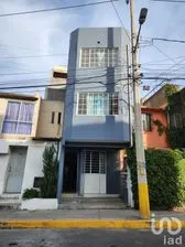NEX-192693 - Casa en Venta, con 3 recamaras, con 2 baños, con 110 m2 de construcción en Villas del Sol, CP 56495, México.