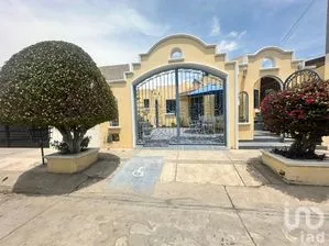 NEX-265670 - Casa en Renta, con 3 recamaras, con 1 baño, con 75 m2 de construcción en Los Sauces, CP 82159, Sinaloa.