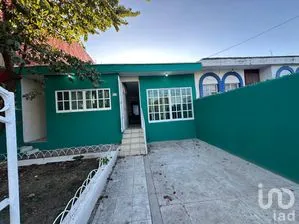 NEX-286251 - Casa en Renta, con 3 recamaras, con 1 baño, con 120 m2 de construcción en Brisas del Mar, CP 82016, Sinaloa.