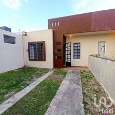 NEX-196213 - Casa en Renta, con 2 recamaras, con 1 baño, con 50 m2 de construcción en Paraíso Cancún, CP 77536, Quintana Roo.