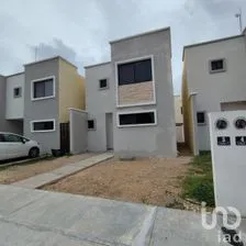 NEX-213705 - Casa en Venta, con 3 recamaras, con 2 baños, con 144 m2 de construcción.