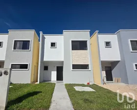 NEX-213709 - Casa en Venta, con 3 recamaras, con 2 baños, con 141 m2 de construcción en Residencial Monte Verde, CP 77536, Quintana Roo.