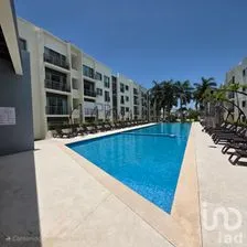 NEX-253620 - Departamento en Renta, con 3 recamaras, con 2 baños, con 102 m2 de construcción.