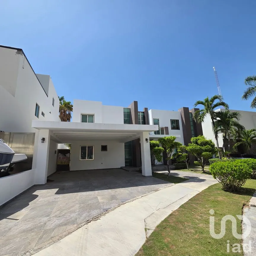 Casa en Venta en Residencial Villa Magna, Benito Juárez, Quintana Roo | NEX-253711 | iad México | Foto 1 de 22