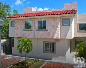 NEX-260451 - Casa en Venta, con 3 recamaras, con 2 baños, con 118 m2 de construcción.