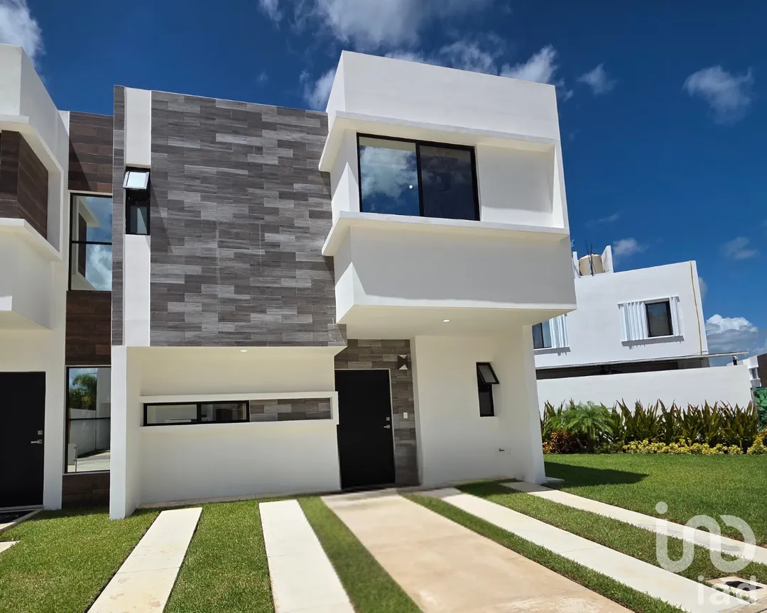 Casa en Venta en Supermanzana 323, Benito Juárez, Quintana Roo | NEX-261669 | iad México | Foto 2 de 18
