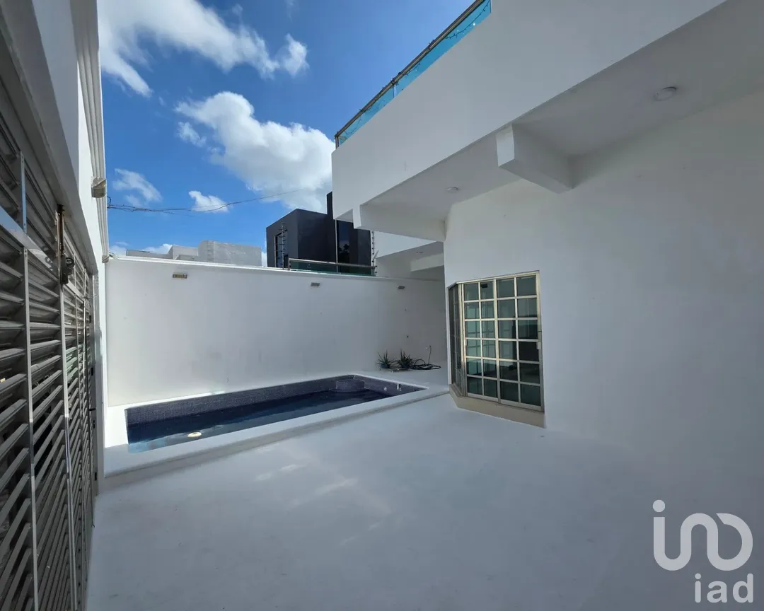 Casa en Venta en Residencial Isla Azul, Benito Juárez, Quintana Roo | NEX-264165 | iad México | Foto 3 de 21