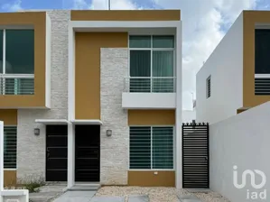 NEX-298753 - Casa en Venta, con 3 recamaras, con 1 baño, con 85 m2 de construcción en Gran Santa Fe 2, CP 77535, Quintana Roo.