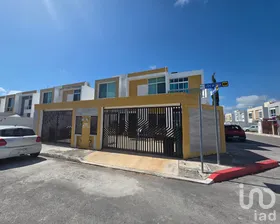 NEX-298881 - Casa en Venta, con 3 recamaras, con 3 baños, con 174 m2 de construcción en Santa Fe Plus, CP 77534, Quintana Roo.