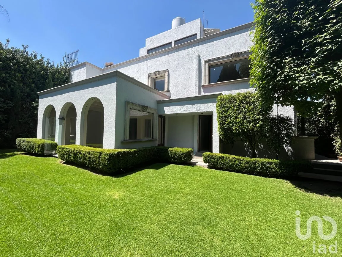 Casa en Venta en Lomas de Chapultepec II Sección, Miguel Hidalgo, Ciudad de México | NEX-244488 | iad México | Foto 1 de 21