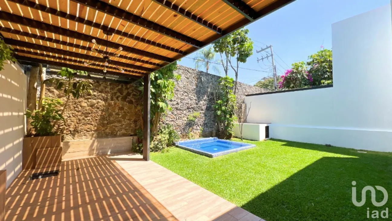 Casa en Venta en Buenavista, Cuernavaca, Morelos | NEX-213087 | iad México | Foto 2 de 14