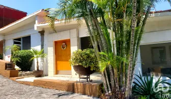 NEX-168313 - Casa en Venta, con 5 recamaras, con 6 baños, con 447 m2 de construcción en Cuernavaca Centro, CP 62000, Morelos.