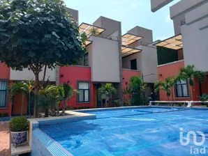 NEX-175489 - Casa en Venta, con 3 recamaras, con 3 baños, con 97 m2 de construcción en Santana, CP 62540, Morelos.