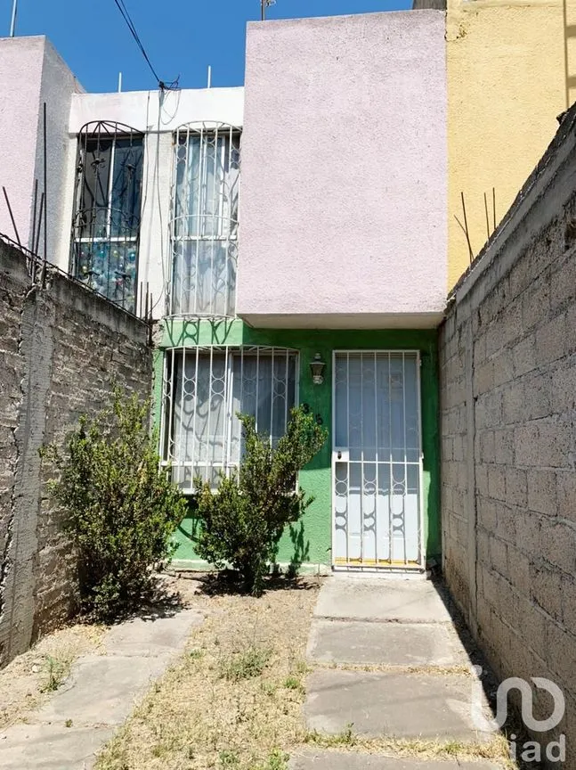 Casa en Venta en Los Héroes Ecatepec Sección III, Ecatepec de Morelos