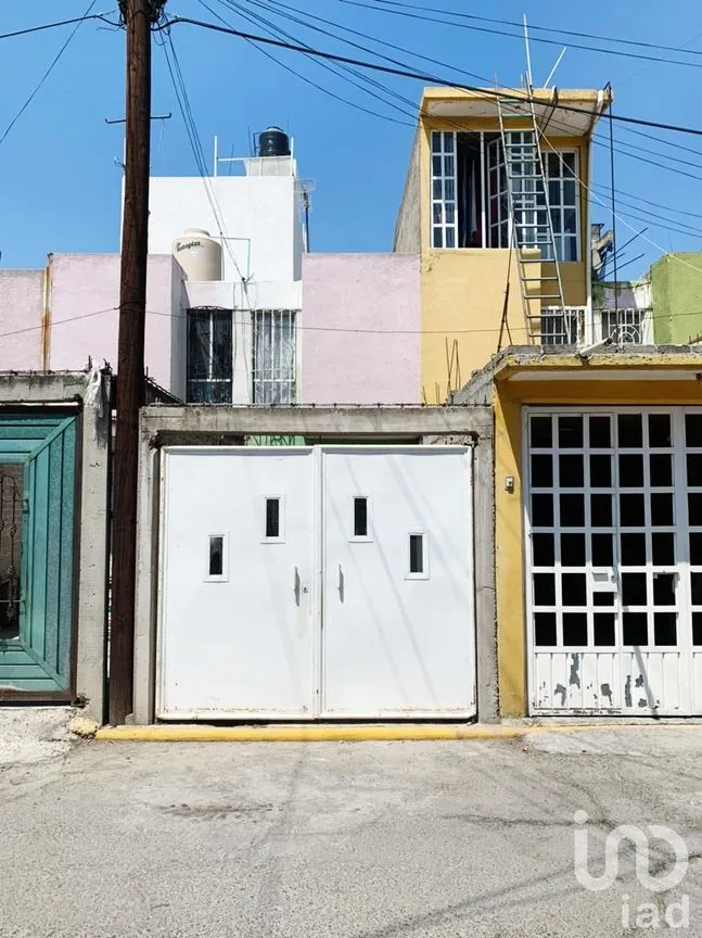 Casa en Venta en Los Héroes Ecatepec Sección III, Ecatepec de Morelos, México