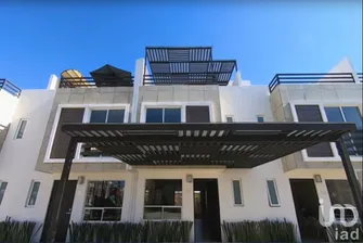 NEX-170904 - Casa en Venta, con 3 recamaras, con 4 baños, con 104 m2 de construcción.