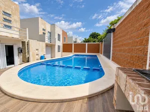NEX-304191 - Casa en Venta, con 6 recamaras, con 5 baños, con 265 m2 de construcción.