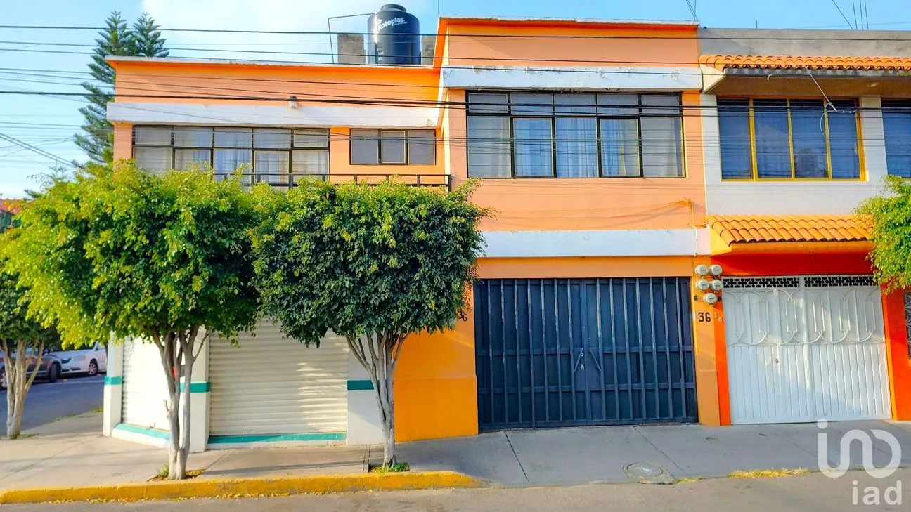Casa en Venta en Santa Rosa, Gustavo A. Madero, Ciudad de México | NEX-185874 | iad México | Foto 2 de 24