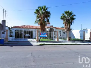 NEX-170311 - Casa en Venta, con 3 recamaras, con 2 baños, con 700 m2 de construcción en Obrera, CP 33769, Chihuahua.