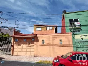 NEX-198362 - Casa en Venta, con 5 recamaras, con 3 baños, con 419 m2 de construcción en Colina del Sur, CP 01430, Ciudad de México.
