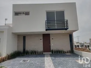 NEX-250914 - Casa en Venta, con 3 recamaras, con 2 baños, con 160 m2 de construcción.