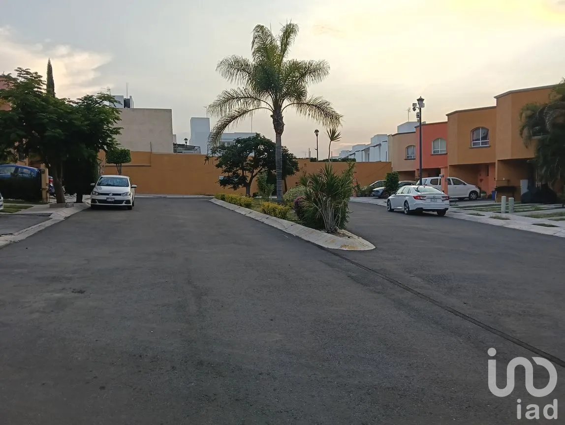 Casa en Venta en Misión de Santiago, Corregidora, Querétaro | NEX-261216 | iad México | Foto 2 de 16