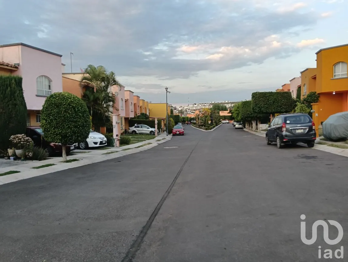 Casa en Venta en Misión de Santiago, Corregidora, Querétaro | NEX-261216 | iad México | Foto 3 de 16