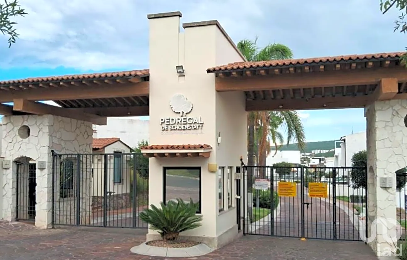 Casa en Venta en Pedregal de Schoenstatt, Corregidora, Querétaro | NEX-262515 | iad México | Foto 2 de 21