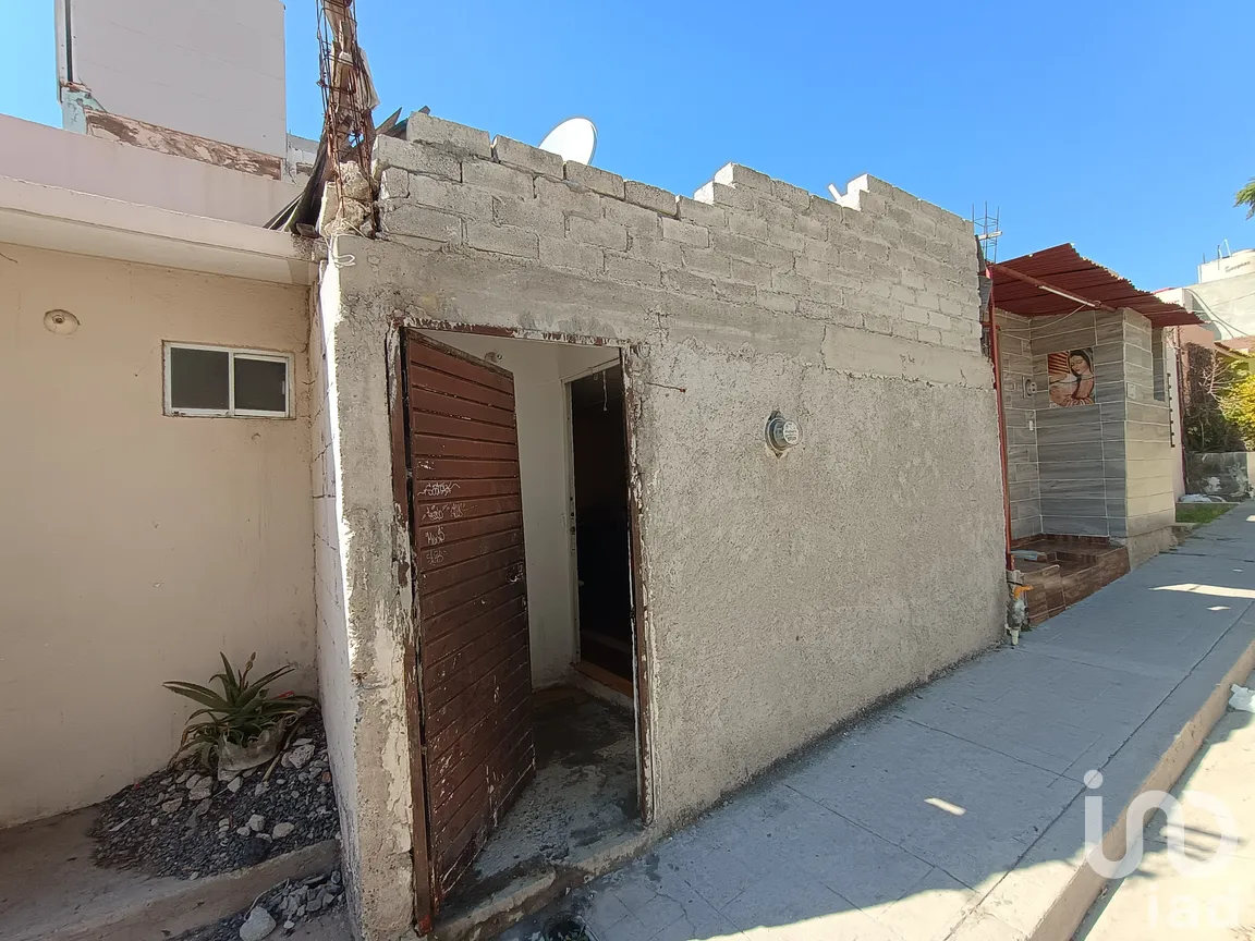Casa en Venta en Eduardo Loarca Castillo, Querétaro, Querétaro | NEX-265908 | iad México | Foto 1 de 10
