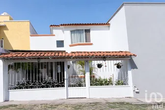NEX-295788 - Casa en Venta, con 3 recamaras, con 1 baño, con 154 m2 de construcción en Los Candiles, CP 76903, Querétaro.