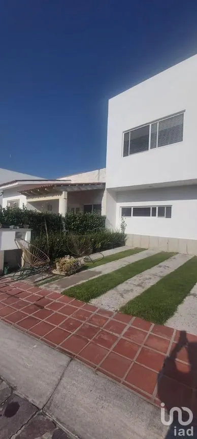 Casa en Venta en Pedregal de Schoenstatt, Corregidora, Querétaro | NEX-299433 | iad México | Foto 2 de 18