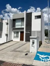 NEX-301570 - Casa en Venta, con 3 recamaras, con 2 baños, con 132 m2 de construcción.