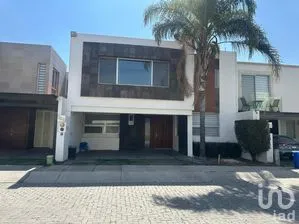 NEX-265808 - Casa en Renta, con 3 recamaras, con 2 baños, con 220 m2 de construcción en Real del Molino, CP 20983, Aguascalientes.
