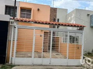 NEX-298765 - Casa en Venta, con 2 recamaras, con 1 baño, con 82 m2 de construcción.