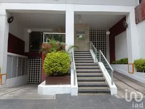 NEX-258661 - Departamento en Venta, con 3 recamaras, con 2 baños, con 175 m2 de construcción.