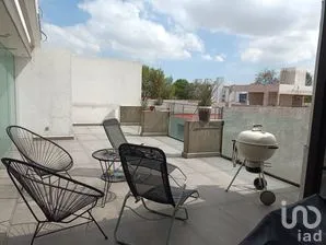 NEX-259244 - Departamento en Renta, con 4 recamaras, con 3 baños, con 253 m2 de construcción.