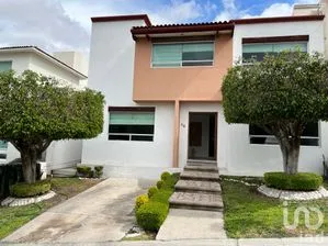 NEX-190006 - Casa en Venta, con 3 recamaras, con 2 baños, con 196 m2 de construcción en Colinas del Bosque 2a Sección, CP 76905, Querétaro.