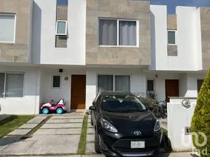 NEX-243271 - Casa en Venta, con 3 recamaras, con 2 baños, con 114 m2 de construcción.