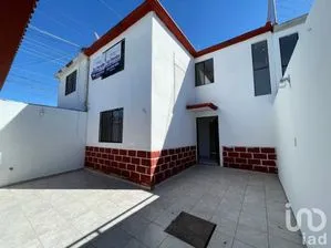 NEX-188787 - Casa en Venta, con 3 recamaras, con 2 baños, con 128 m2 de construcción en Lomas del Marqués, CP 76146, Querétaro.